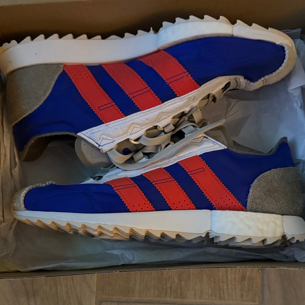 rare Adidas Originals SL 7600 trainers (NWOT)